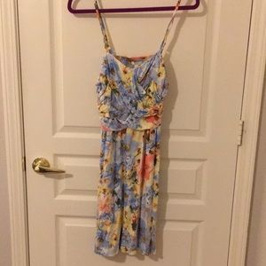 Very pretty sundress, NWOT!